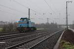 Ausfahrt am 23.12.2016 von SWEG V103 (575 003-5) als Lokzug (neuenburg (Baden) - Freiburg (Brsg) Rbf) aus dem Bahnhof von Müllheim (Baden).