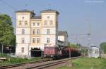 107 018 mit Fotogterzug am 01.05.2012 in Bad Drrenberg