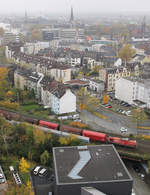 Von der Aussichtsplattform auf dem Förderturm des  Deutschen Bergbaumuseum  in Bochum entstand dieses Foto einer 294 nebst Übergabe.