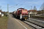 Nach dem die 294 589-7 mit einem Gaswagon gut eine Stunde zuvor in Richtung Osterburken gefahren ist, kommt sie hier auf dem Rückweg nach Bad Friedrichhall Hbf in Untergriesheim wieder vor meine