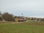 294 898 vor der  Skyline  von Gebenbach. (05.02.2008, Strecke Amberg-Schnaittenbach)