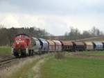 294 760 bring am 04.04.2008 einen Gterzug von Hirschau nach Amberg, hier ist sie in der Kurve bei Burgstall zu sehen (Strecke Amberg-Schnaittenbach)