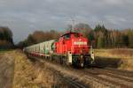 294 575 mit einem Mllzug am 27.12.2011 in Tling.