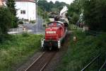 294 711-7 durchfuhr mit einem Kali-Leerzug am 06.08.12 die Ortschaft Widdershausen.