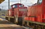 Hinter der 362 592-8 versteckt sich die  294 581-1, auch sie hlt Sonntagsruhe am Bahnsteig Gleis 1 im Bahnhof Bad Friedrichshall-Jagstfeld.