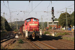294847 verläßt am 13.09.2016 mit einem kurzen Güterzug um 17.22 Uhr den Bahnhof Brackwede in Richtung Hamm.