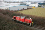 294 790 war zum Zeitpunkt der Aufnahme auf dem Weg zum Gleisanschließer Alfred Talke in Hürth.
Das Anschlussgleis beginnt an der Westseite des Bahnhofs Hürth-Kalscheuren.
Aufnahmedatum: 7. März 2012