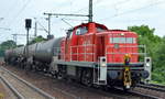 294 820-6 mit Übergabe-Güterzug am 30.05.18 Dresden-Strehlen.