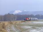 294 898 erklimmt am 04.01.2007 mit einem schweren Zug, der berwiegend Kaolin geladen hatte, die Steigung zur Wasserscheide zwischen Hirschau und Gebenbach.