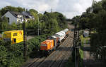 295 057 der Bocholter Eisenbahn Gesellschaft GmbH hat den Güterbahnhof Oberhausen-Osterfeld gen Niederrhein verlassen. Aufnahmedatum: 15. September 2017