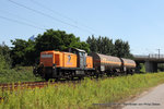 295 057-4 (Bocholter Eisenbahngesellschaft) mit einem Kesselzug in Kaarst, 20.
