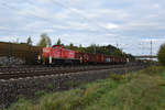 296 030-0 mit vier offenen Güterwagen unterwegs in Richtung Lüneburg.