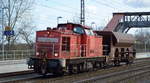 DB Cargo AG  298 316-1  [NVR-Nummer: 98 80 3298 316-1 D-DB] mit einem Güterwagen Richtung Seddin am 11.03.20 Bf. Saarmund.