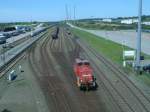 Von der Fussgngerbrcke in Mukran konnte ich,am 06.Juli 2011,die 298 325 fotografieren.