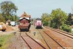 Baunach ist nach Ebern der aufkommensstärkste Ort der KBS 826. Als 360 241 am 3.5.94 auf den entgegen kommenden Nahverkehrszug nach Bamberg wartete, hatte Baunach noch einen richtigen Bahnhof mit 3 Gleisen.