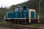 Im letztem Licht, im anderen Blickwinkel: Die 261 671-2 der Aggerbahn (Andreas Voll e.K., Wiehl), ex DB V 60 671, abgestellt am 28.04.2012 in Betzdorf/Sieg.