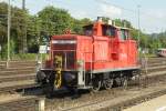 365 683-2 wartet in Ulm HBF auf die Weiterfahrt.
Juli 2008