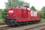 An einem bedeckten Juni Tag 2006 stand in Hamburg-Waltershof die damals von der OHE betriebene Lokomotive  120072 , gebaut 1960 von KHD mit der Fa.-Nr.