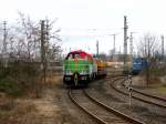 Am 11.03.2016 kam V90 002 (423 002)mit Hybridlok 1002 008 und 1002 009 von Magdeburg nach Stendal.Hier rangierte sie die beiden ins RAW Stendal.Standpunkt am ersten Bü.