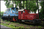 Am 28.05.2007 standen diese beiden ehemaligen Industrieloks bei der Museumseisenbahn in Klein Mahner. Bei der roten Diesellok handelt es sich um eine kleine Deutz Lok mit der Werkaufschrift SMAG 1.