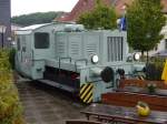 Kleindiesellokomotive Typ LKM N4B ex Fliesenwerke Boizenburg; prsentiert vor dem Restaurant  Stadt Boizenburg  (ehemaliger Stadtbahnhof), deren Inhaberin die Aufarbeitung der Lok als Technisches Denkmal organisierte; 08.09.2013
