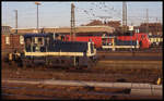 Am 16.2.1994 standen um 16.33 Uhr gleich drei Loks im HBF Münster auf gleicher Höhe: von vorn Köf III 332257, dahinter Köf III 332151 und am Durchgangsgleis 120151.