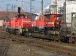 294 898-2 mit 333 678-1 huckepack im Nrnberger Bahnhof am 06.02.2009.