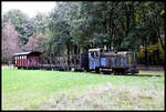 Im Gelände des Moor Museum in Geeste ist auch dieser Feldbahn Zug als Denkmal aufgestellt.