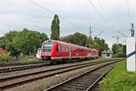 Nachschuss auf 612 084  Markt Heimenkirch , als dieser am 12.08.2016 über dem Bahndamm in Lindau als RE (Lindau Hbf - Oberstaufen) gen Allgäu fuhr.