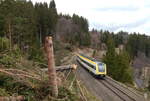 612 642 mit dem RE 3211 (Neustadt(Schwarzw) - Ulm Hbf) bei Rötenbach, 29.03.18.