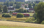 Obwohl das Thermometer mehr als 30° C zeigte waren wir auf dem Jean-Paul Wanderweg bei Fattigau unterwegs. Durch das Saaletal rollt ein 612er als RE Bamberg - Hof. 17.08.2018