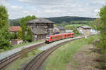 Bei wenigen Leistungen findet in Marktschorgast noch eine Zugtrennung statt, so fährt der vordere Zugeil als RE 3086 von Hof nach Nürnberg Hbf, der hintere Zugteil, der hier noch im Bahnhof