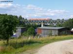 Unbekannter RE richtung Hof Hbf bei der berquerung des Thlauer Viadukts, 19.07.2010