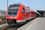 612 585-9 als RE 3186 von Augsburg Hbf nach Lindau hinterer Zugteil als  RE 3884 Augsburg-Oberstdorf Teilung in Immenstadt kurz vor der Ausfahrt im Augsburger Hbf.03.04.2012