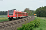 612 556 mit dem RE3694 von Regensburg Hbf nach Hof Hbf bei Oberteich, 16.05.2015