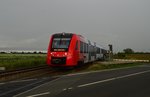 Aus Bingen kommt der als RB fahrende Zug gerade zurück, er ist nach Worms unterwegs.18.56.2016 