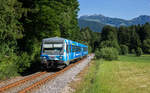 628 423 der Gäubodenbahn fährt als RB von Aschau nach Prien, hier zu sehen bei Umrathshausen.