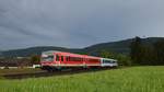 Während ein heftiger Regenschauer gerade im Abzug ist, verlassen diese beiden 628er als RE nach Aschaffenburg die Stadt Miltenberg und werden in Kürze Kleinheubach durchfahren.