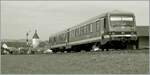 Bei Neunkirch ist der DB VT 628 987 /928 987 als Nahverkehrszug nach Erzingen unterwegs. 

8. April 2010 