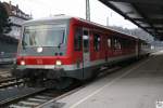 928 404-3 getauft auf den Namen der Stadt Rehau wartet am 3. Mrz 2009 im Bahnhof Coburg auf die letzten Fahrgste nach Lichtenfels.