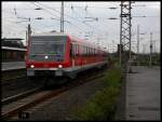 928 667 (628 667) bei der Durchfahrt durch Duisburg Hbf