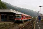 628 224 steht am 10.08.2010 in Wertheim zur Abfahrt als RB nach Bad Mergentheim bereit.