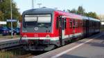 Sauber und adrett sieht er aus......

628 609 wartet auf neue Fahrgäste im Endbahnhof Bad Bergzabern.
Danach geht es zurück nach Winden. Am Beispiel dieser Stichstrecke zeigt sich, dass Reaktivierungen von Bahnlinien oftmals sehr sinnvoll sind, wenn das Angebot stimmt.

22.10.2009