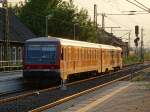 628 662 mit 629 662 in der Abendsonne im Bahnhof Warburg.