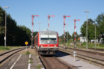 Am frühen Abend des 25.08.16 wurde 628 424-4, der mittlerweile von der Einsatzstelle Mühldorf aus betreut wird, bei der Einfahrt in Trostberg fotografiert.