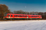 Der Filzenexpress von Wasserburg / Inn nach München Ost am Abend des 10-01-17 mit fast Vollmond in der Märchenlandschaft.