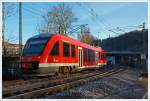 Der Alstom Coradia LINT 27 - 640 001 der DreiLänderBahn erreicht gleich (am 16.12.2013), als RB 95  Sieg-Dill-Bahn  (Dillenburg-Siegen-Au/Sieg) den Bahnhof Betzdorf/Sieg.