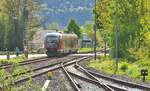 642 219 verlässt als RE Miltenberg - Aschaffenburg den Bahnhof Miltenberg.