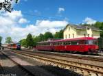 Im Bahnhof Schlettau kam es am 23.05.2009 zum Treffen zweier Triebwagengenerationen.