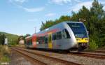 Zum Vergleich In 1200 Pixel:    Ein Stadler GTW 2/6 der Hellertalbahn fhrt am 16.08.2013 von Herdorf weiter in Neunkirchen(Siegerland).